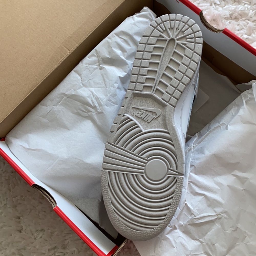 NIKE DUNKS Vast Grey - Picture 3 of 4